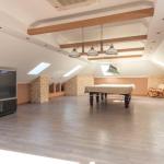 Poddasze, które trzyma ciepło: 7 sprytnych sposobów na wykorzystanie folii perforowanej w izolacji