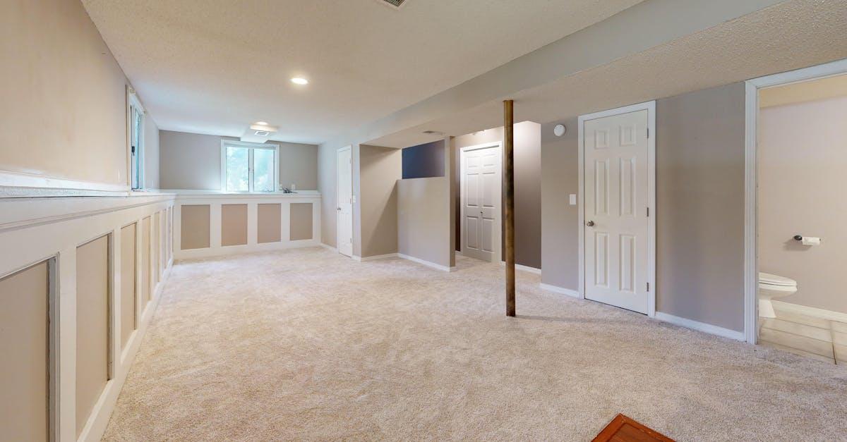 Sucha piwnica bez kopania na zewnątrz: drenaż wewnętrzny krok po kroku