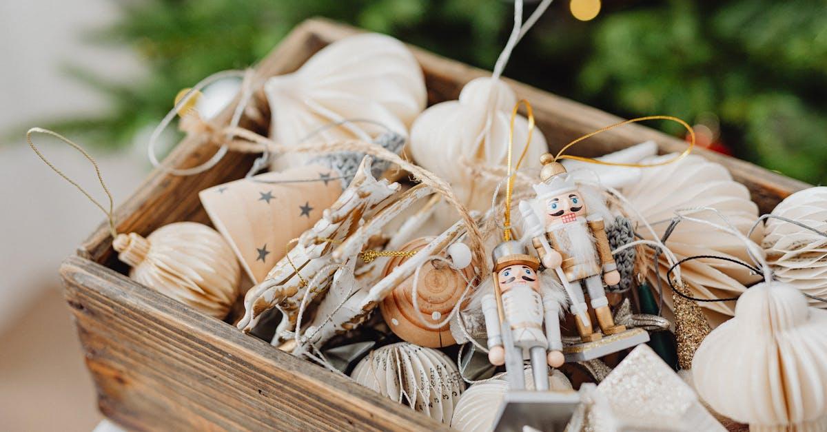 Sosna na ścianie: 15 inspiracji na naturalne dekoracje, które ocieplą Twoje wnętrze